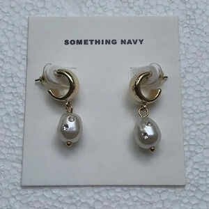 NEW Something Navy for Nordstrom Imitation Pearl Drop Statement Earrings